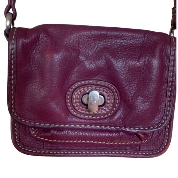 FOSSIL Vintage Purple Plum Turnlock Soft Leather Bag Purse Mini Crossbody Flap - Picture 1 of 11